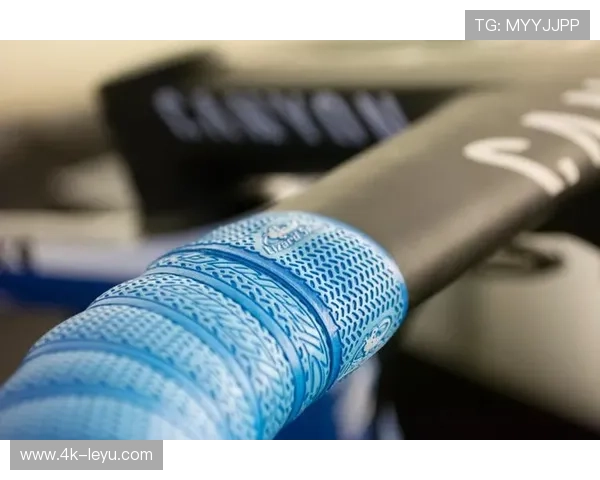 车队器材检查严格，确保符合UCI标准